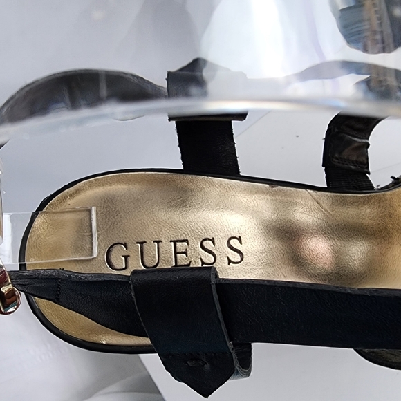 GUESS Dailona Geometric Wedge Sandal | Size 10 - Picture 3 of 8